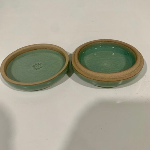 VTG ~ ASIAN CELADON GLAZED JAR WITH LID - Picture 2 of 4